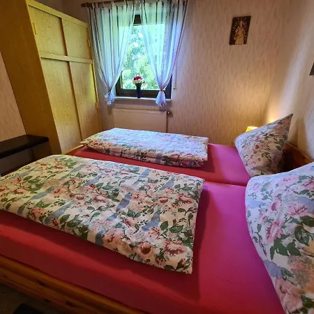 Waldzeit Goessweinstein, Sonnige Und Ruhige Ferienwohnung In Der Fraenkischen Schweiz דירה גוסוויינשטיין